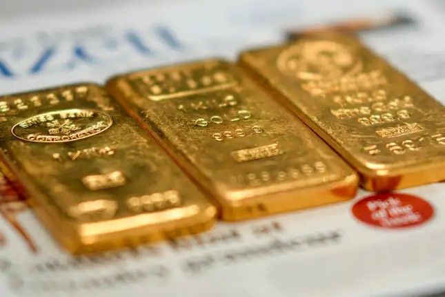 Analisis Emas Menguat Tipis Pasca Sinyal Lemah dari Tenaga Kerja AS - Data Pasar 2025-12-17