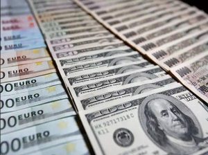 Analisis Dolar Naik Tipis Saat Pasar Mencerna Data Ekonomi - Data Pasar 2026-01-08