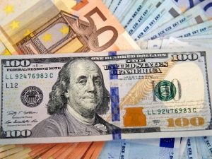 Analisis Menunggu Keputusan The Fed, Dolar Masih Loyo - Data Pasar 2026-01-27