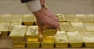 Analisis Emas Melemah Saat Dolar dan Minyak Melonjak - Data Pasar 2026-04-23