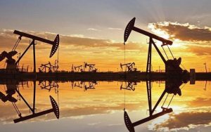 Analisis Minyak Menguat, Hormuz Nyaris Tertutup Usai Talks AS–Iran Mandek - Data Pasar 2026-04-27