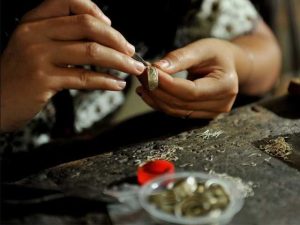 Analisis Perak Bergerak Terbatas Jelang Tenggat Trump untuk Iran - Data Pasar 2026-04-06