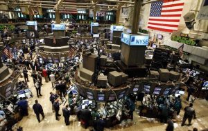 Analisis Wall Street Terkoreksi, Saham Chip Jadi Beban Utama - Data Pasar 2026-07-01