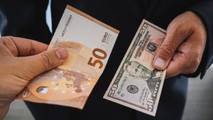 Analisis Euro Melemah Tipis, Risalah Fed Masih Jadi Beban - Data Pasar 2026-08-20