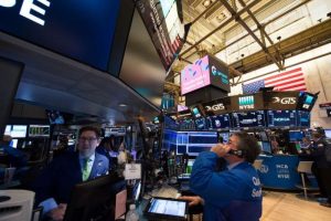 Analisis Wall Street Dibuka Melemah, Lonjakan Minyak dan Kekhawatiran AI Tekan Pasar - Bestprofit Futures Trading 2026-10-23